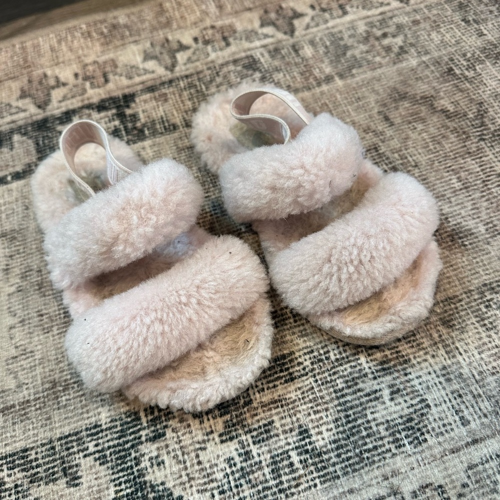 UGG Fluffy Pink Kids Slippers